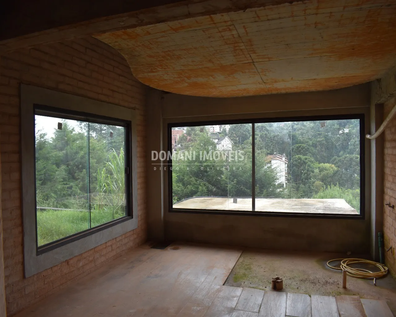 Pousada à venda de 2.380 m² em Campos do Jordão, SP, Brasil