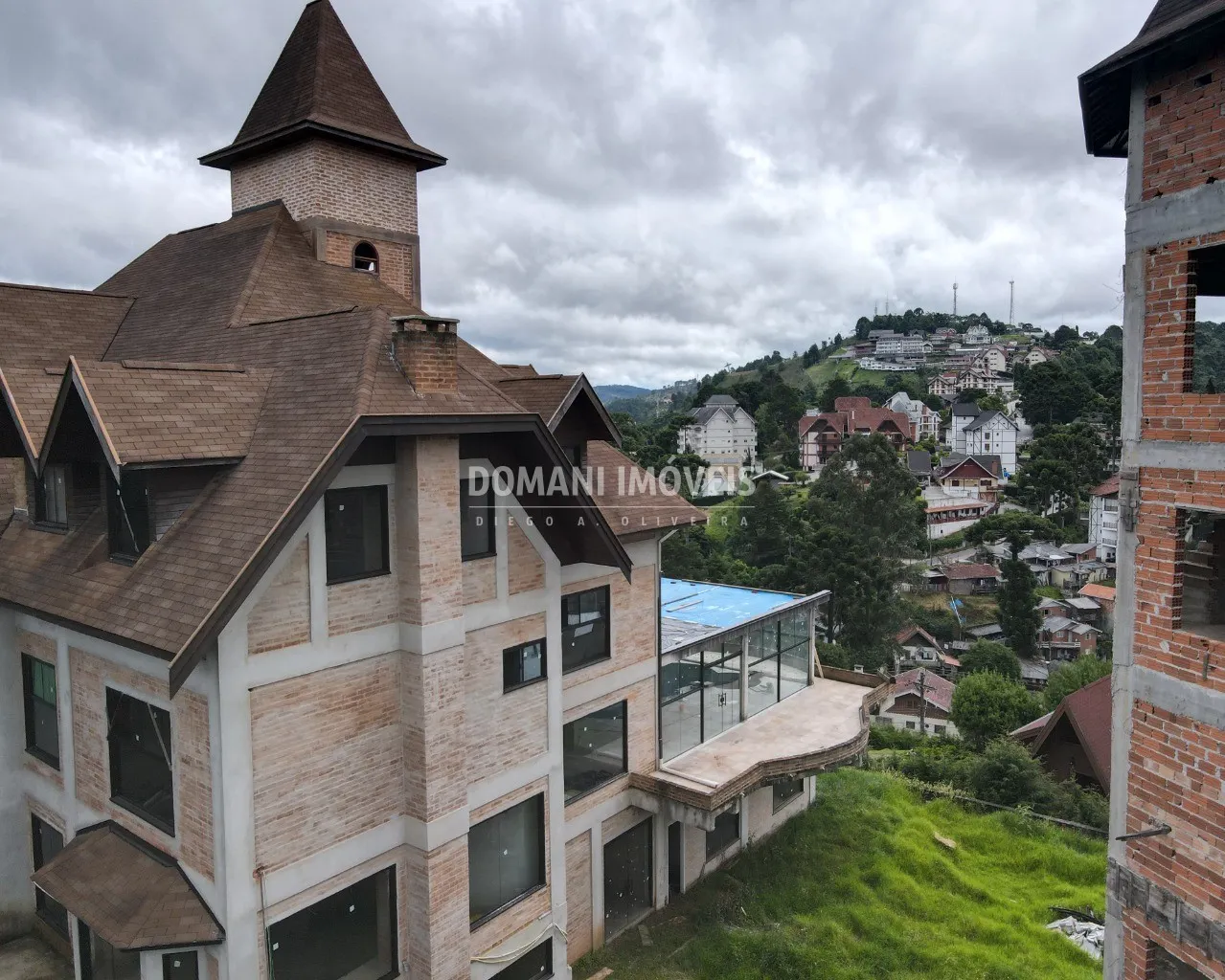 Pousada à venda de 2.380 m² em Campos do Jordão, SP, Brasil
