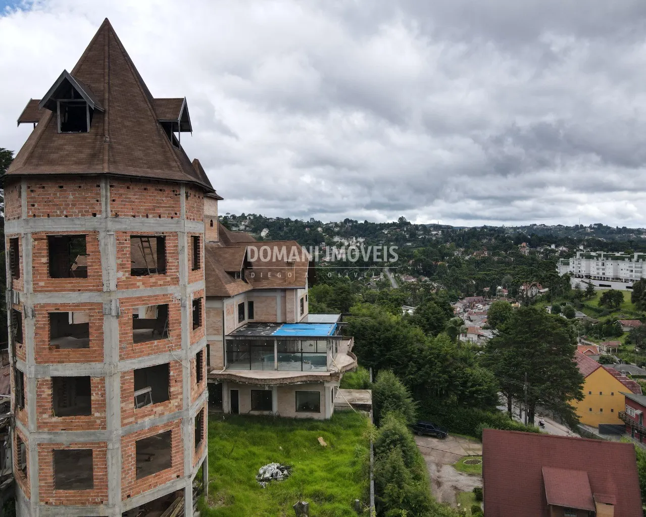Pousada à venda de 2.380 m² em Campos do Jordão, SP, Brasil