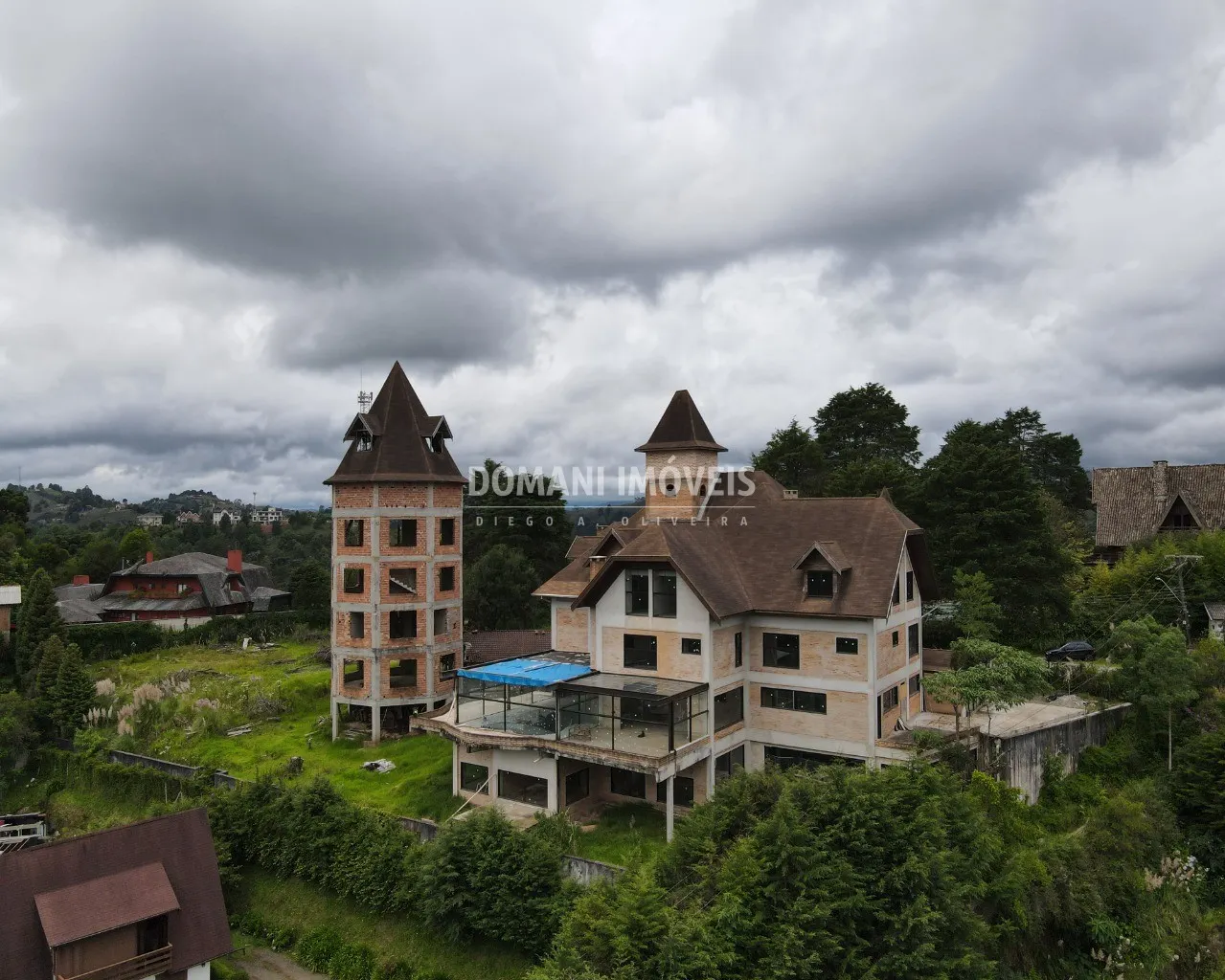 Pousada à venda de 2.380 m² em Campos do Jordão, SP, Brasil