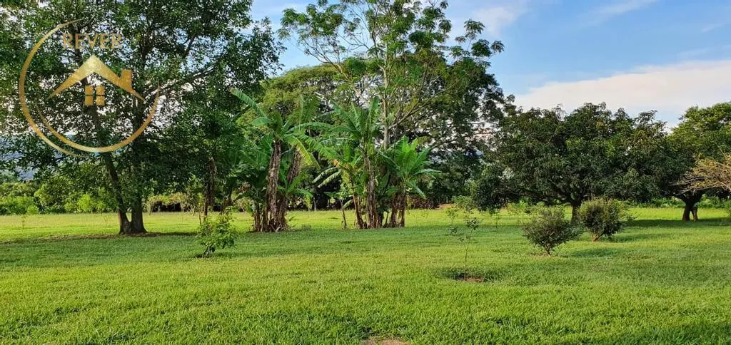Small farm for sale of 10 acres in Campinas, SP, Brazil
