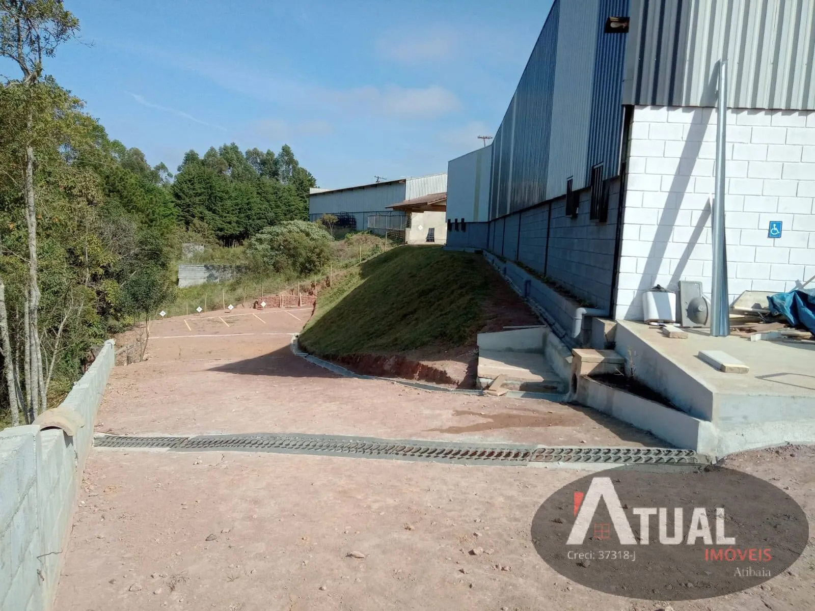 Comercial à venda de 2.083 m² em Mairiporã, SP, Brasil