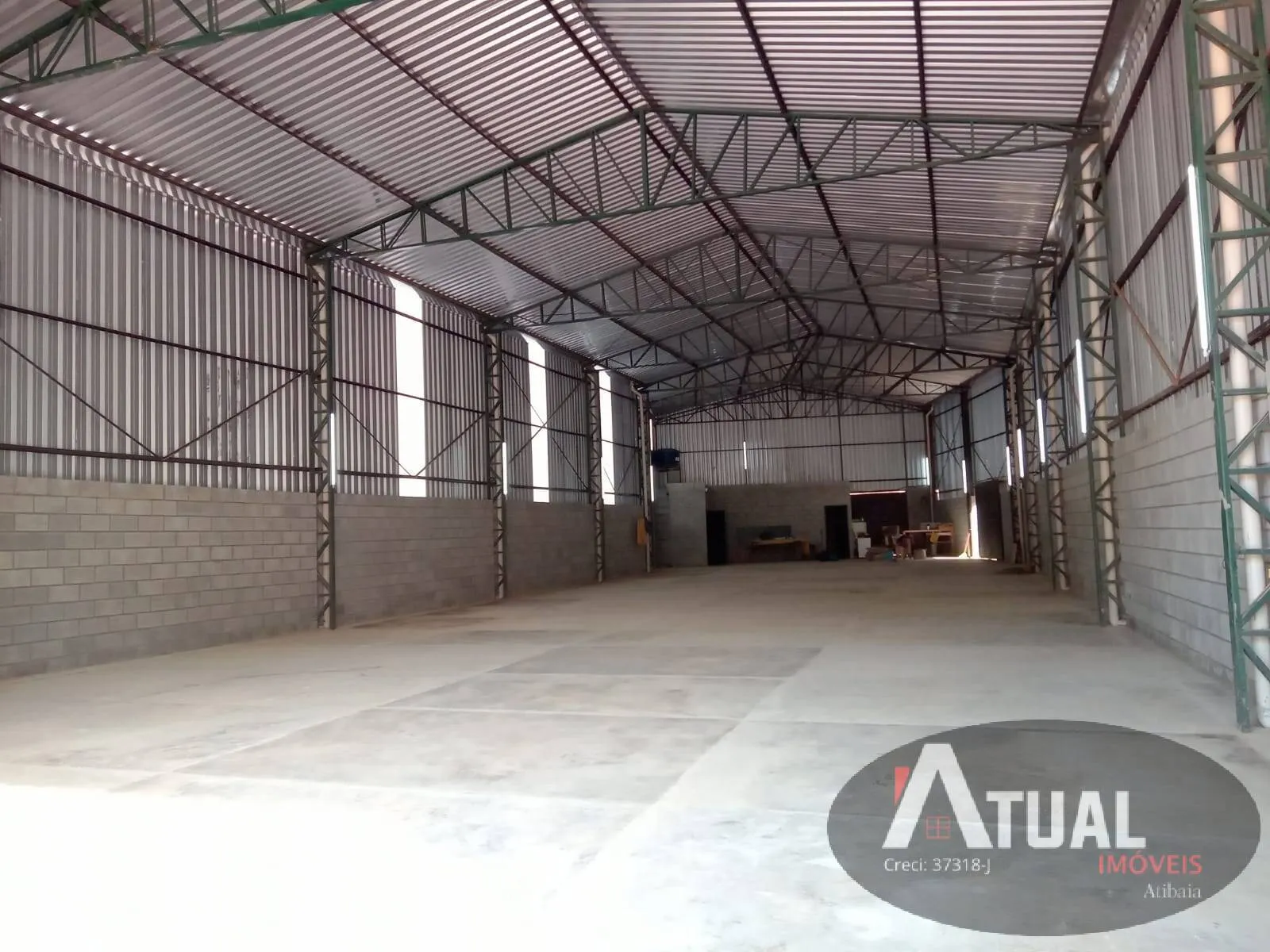 Comercial à venda de 2.083 m² em Mairiporã, SP, Brasil