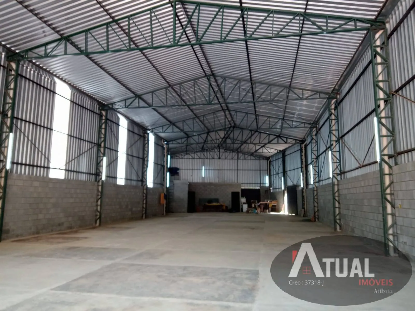 Comercial à venda de 2.083 m² em Mairiporã, SP, Brasil
