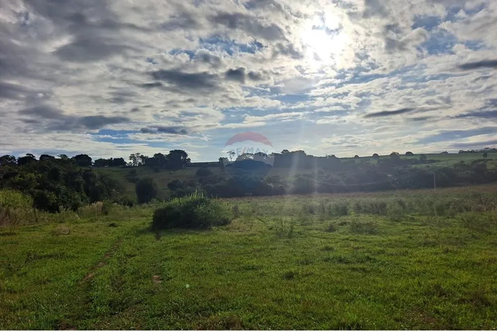 Fazenda à venda de 650 ha em Cajuru, SP, Brasil