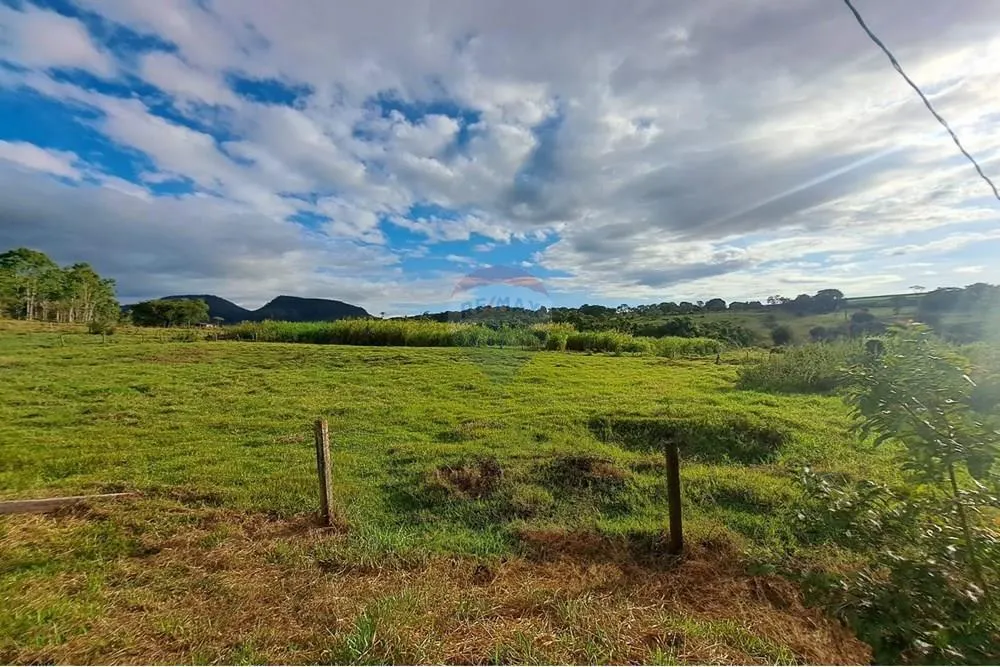 Fazenda à venda de 650 ha em Cajuru, SP, Brasil
