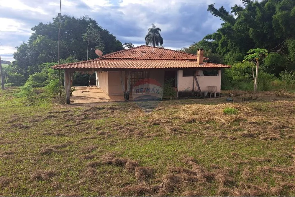 Fazenda à venda de 650 ha em Cajuru, SP, Brasil