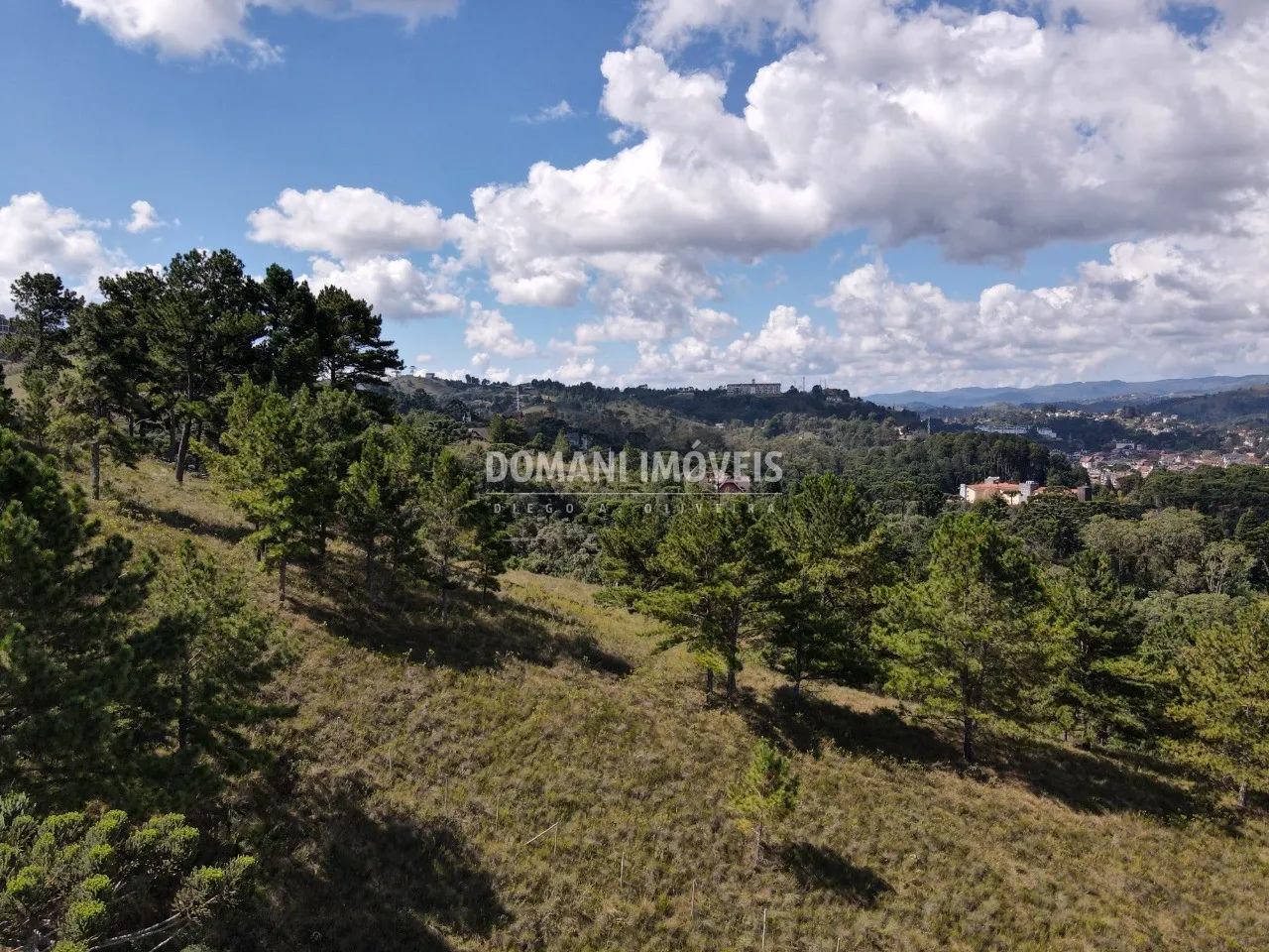 Terreno à venda de 1.460 m² em Campos do Jordão, SP, Brasil