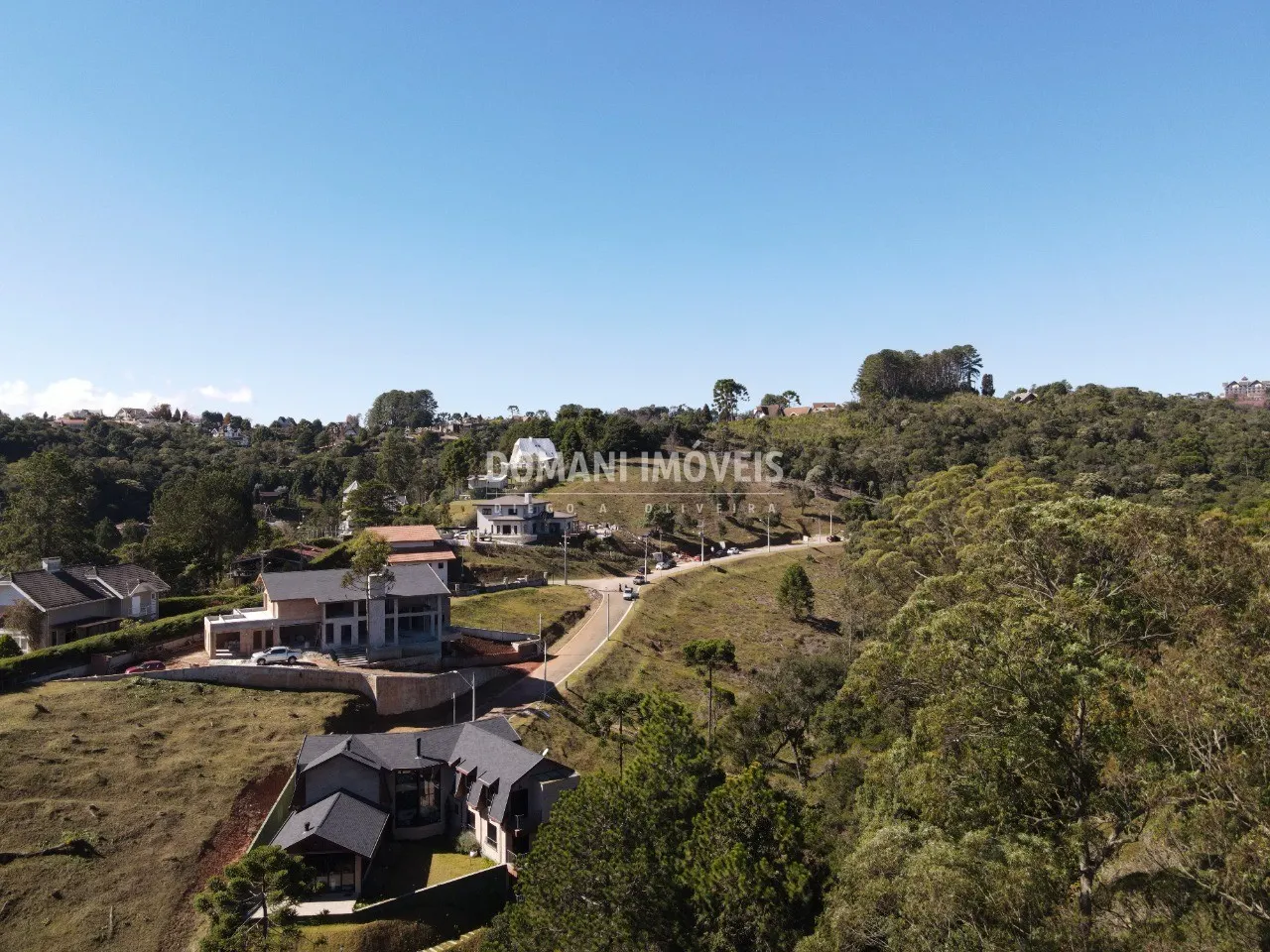 Terreno à venda de 1.700 m² em Campos do Jordão, SP, Brasil