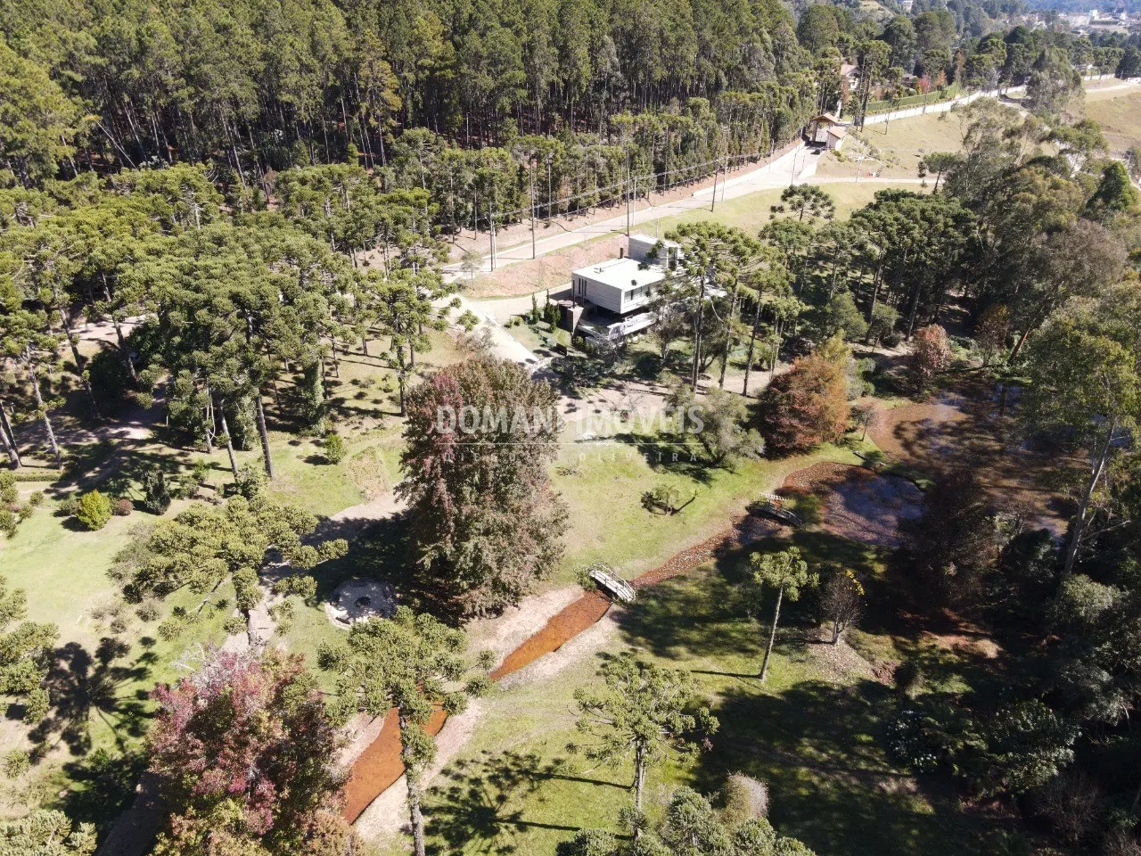 Terreno à venda de 1.700 m² em Campos do Jordão, SP, Brasil