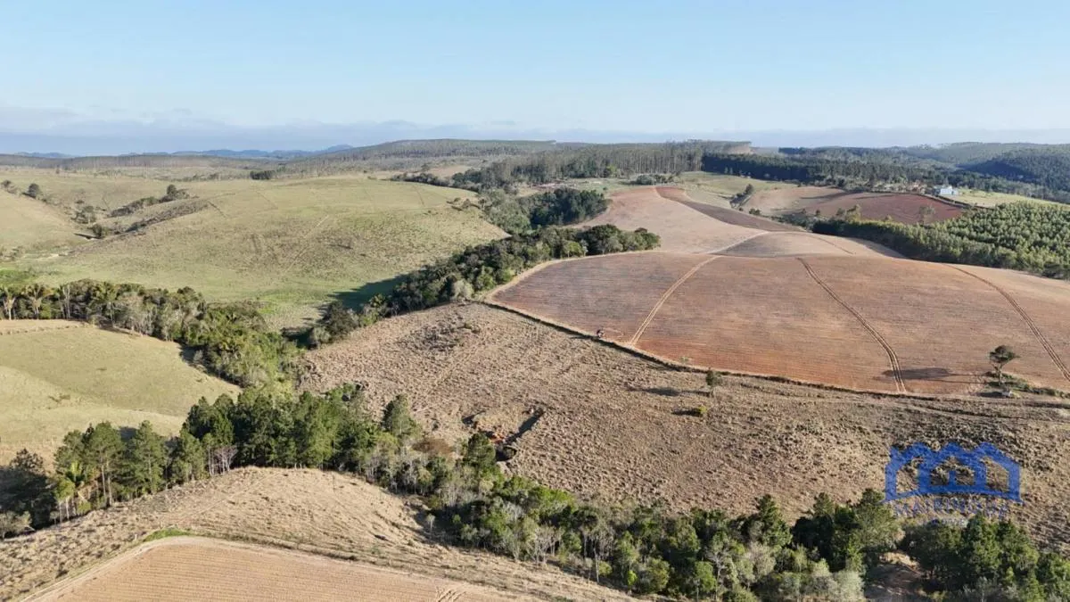 Fazenda à venda de 121 ha em São Miguel Arcanjo, SP, Brasil
