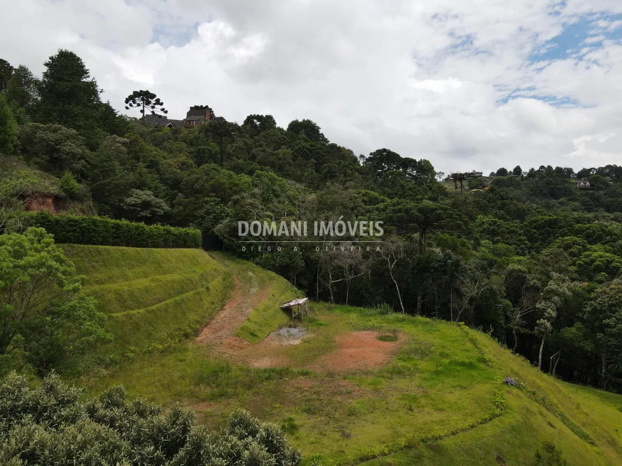Terreno à venda de 5.500 m² em Campos do Jordão, SP, Brasil