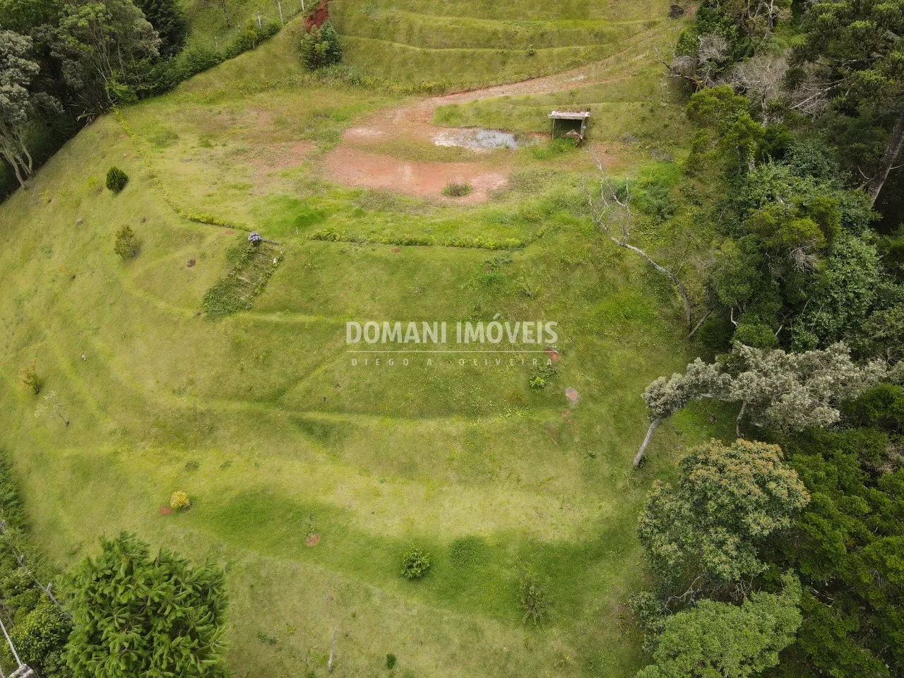Terreno à venda de 5.500 m² em Campos do Jordão, SP, Brasil