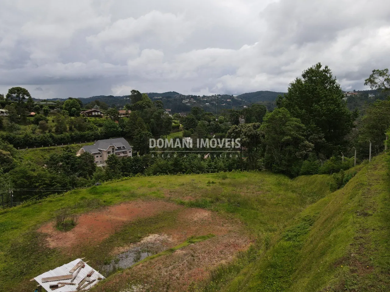 Terreno à venda de 5.500 m² em Campos do Jordão, SP, Brasil