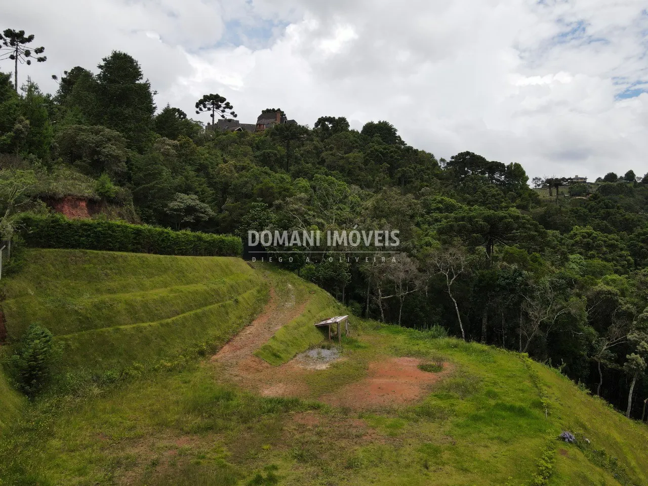 Terreno à venda de 5.500 m² em Campos do Jordão, SP, Brasil
