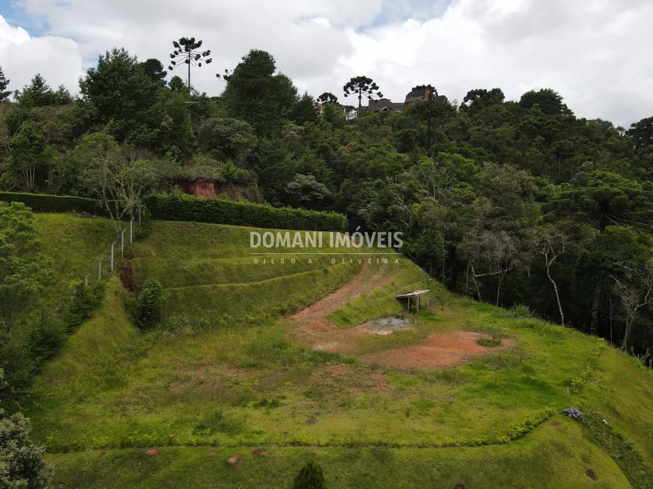 Terreno à venda de 5.500 m² em Campos do Jordão, SP, Brasil