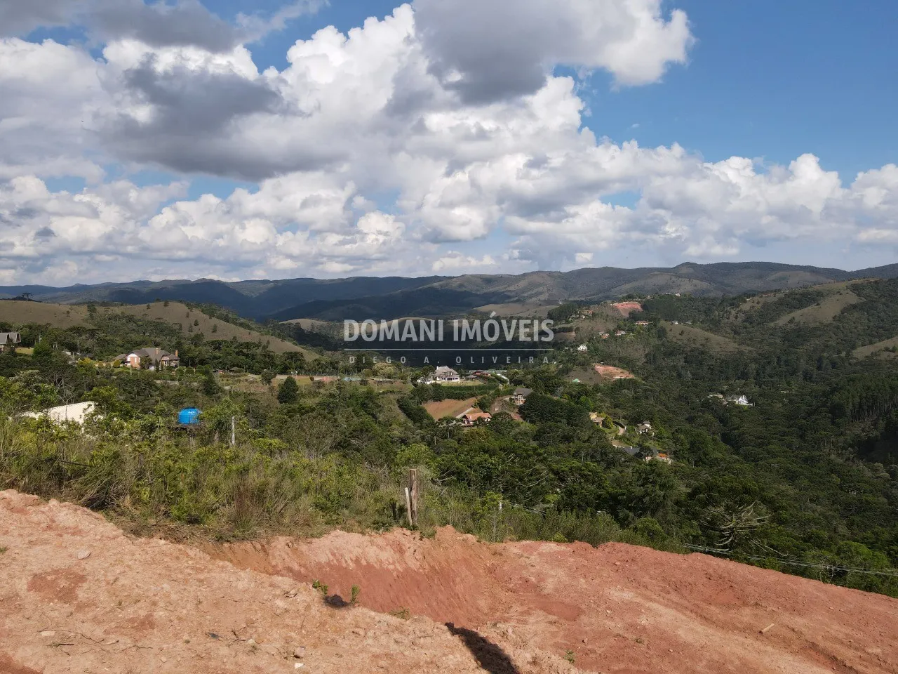 Terreno à venda de 1.050 m² em Campos do Jordão, SP, Brasil