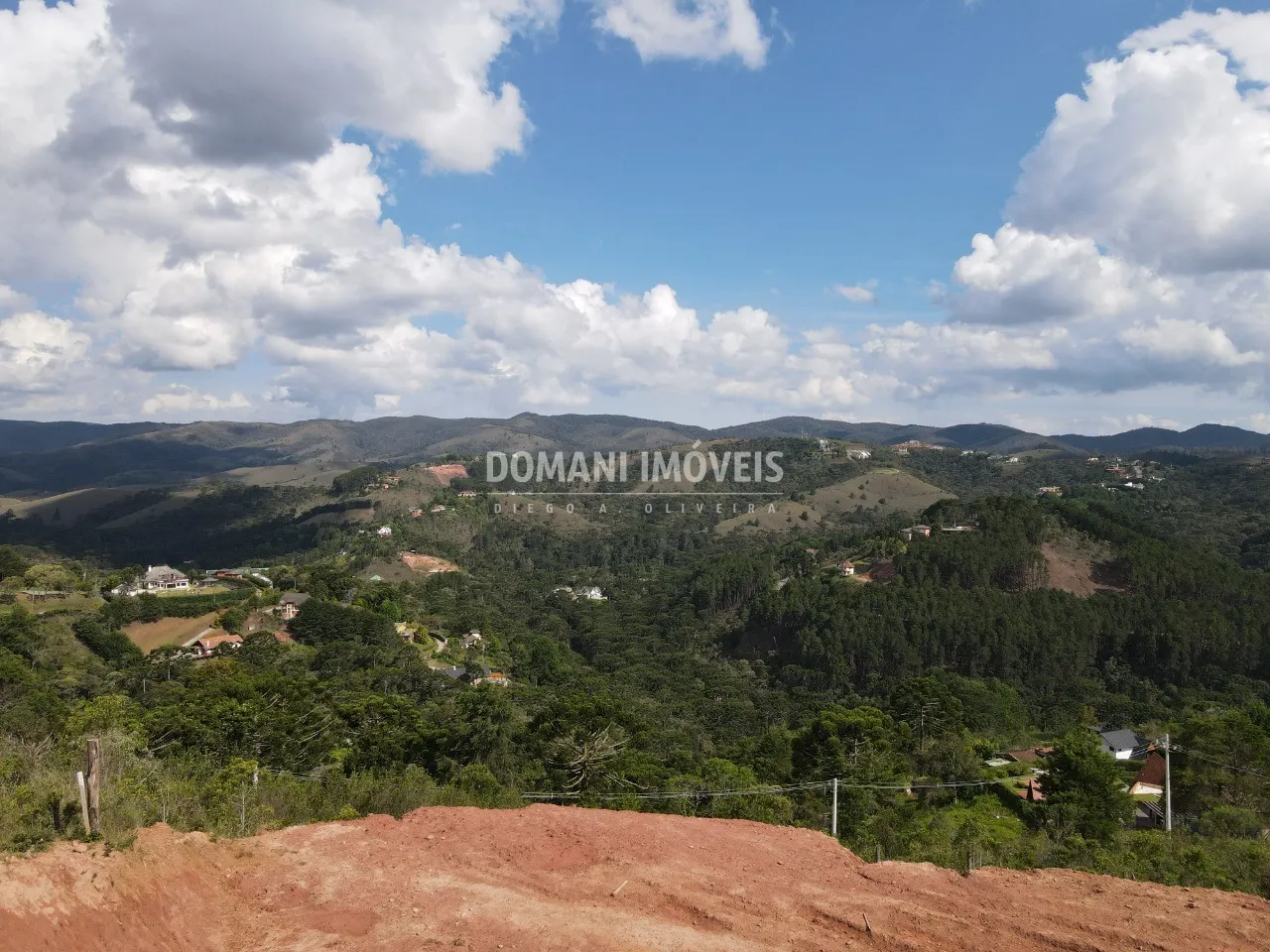 Terreno à venda de 1.050 m² em Campos do Jordão, SP, Brasil