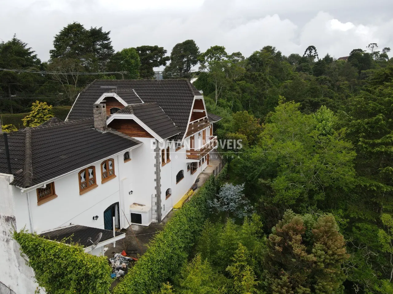 Casa à venda de 950 m² em Campos do Jordão, SP, Brasil