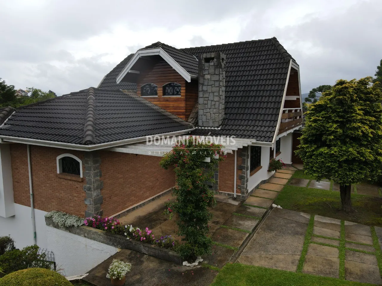 Casa à venda de 950 m² em Campos do Jordão, SP, Brasil