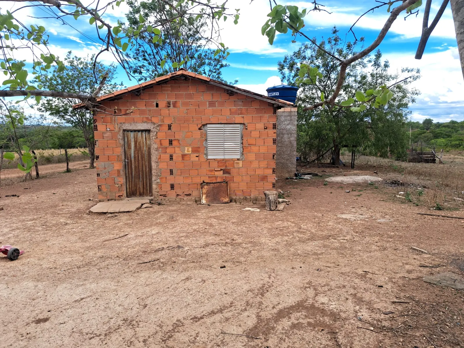 Fazenda à venda de 51 ha em Campo Azul, MG, Brasil