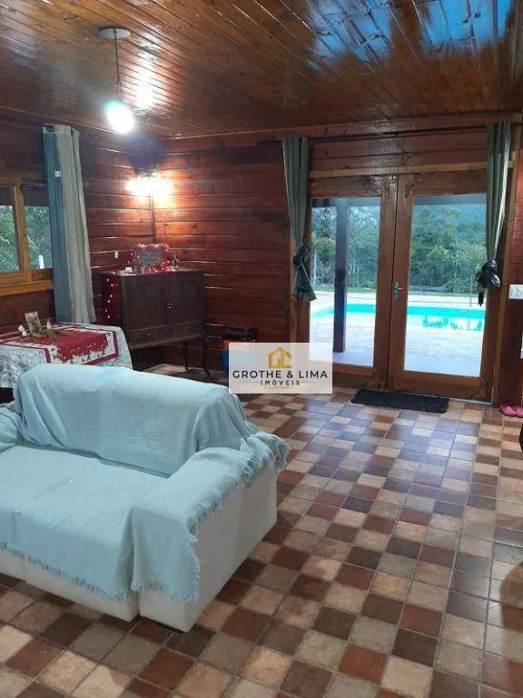 Chácara à venda de 3.000 m² em Santa Branca, SP, Brasil
