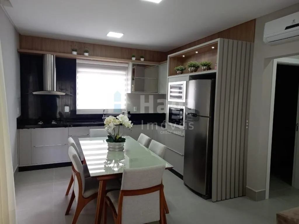 Casa à venda de 1.000 m² em São João Batista, SC, Brasil