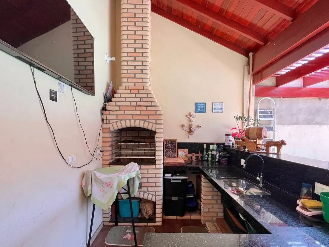 Casa à venda de 250 m² em Piraju, SP, Brasil