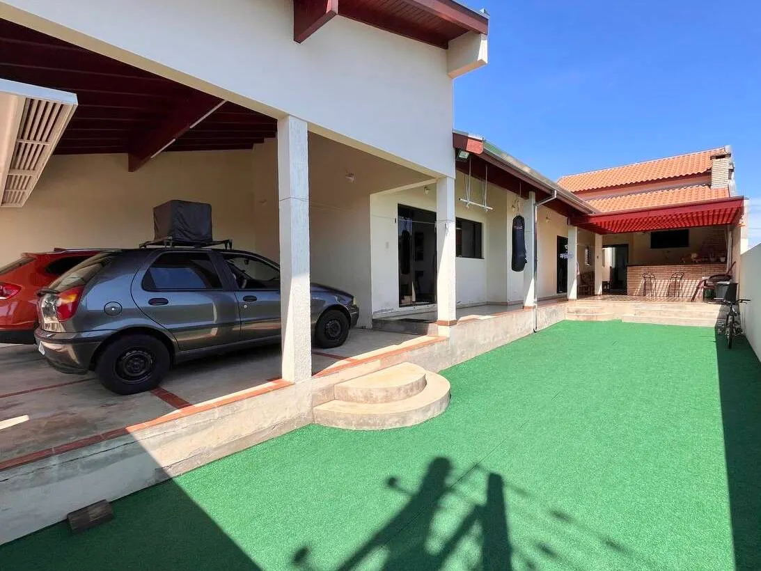 Casa à venda de 250 m² em Piraju, SP, Brasil