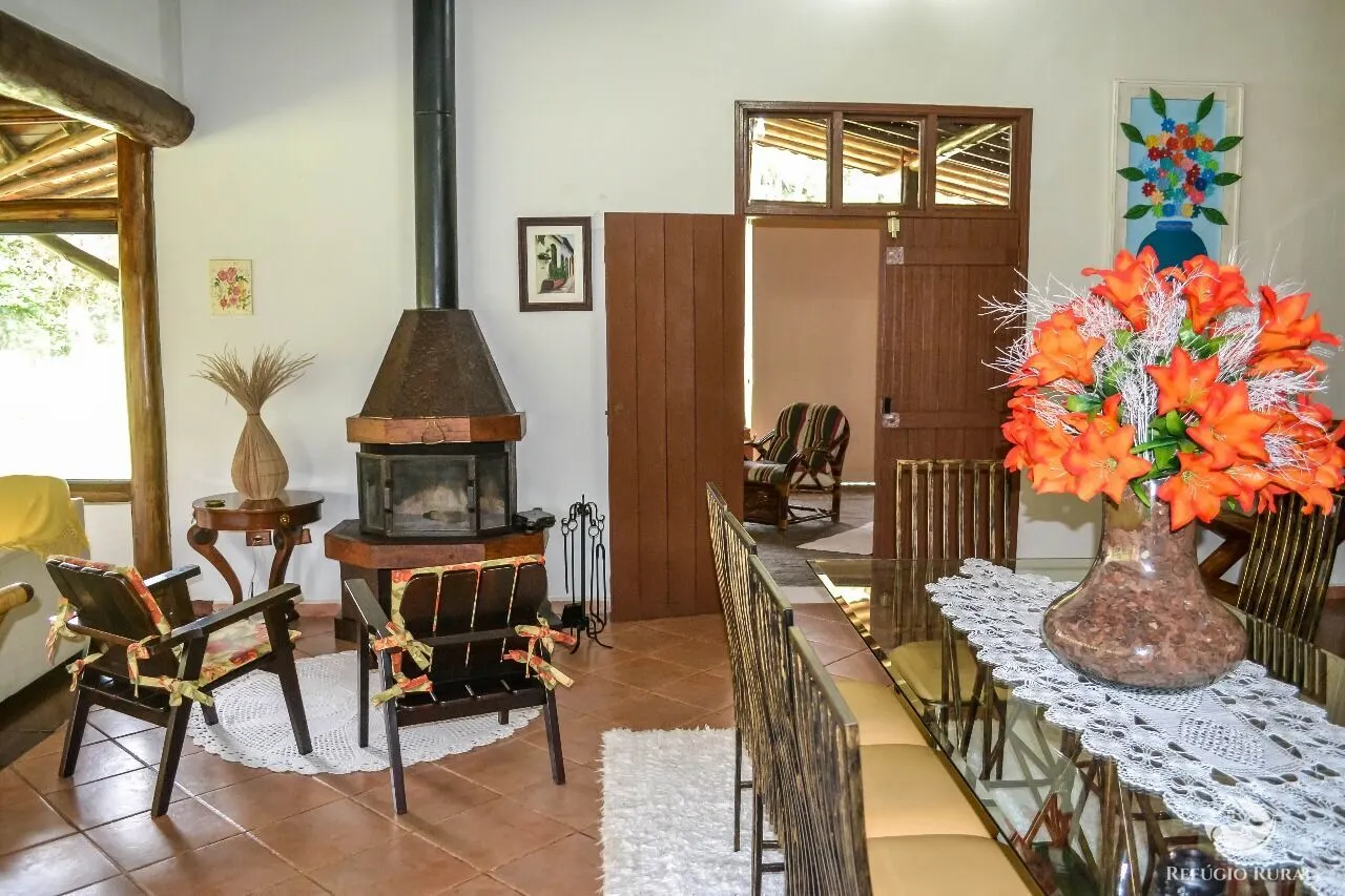 Sítio à venda de 24 ha em Paraibuna, SP, Brasil