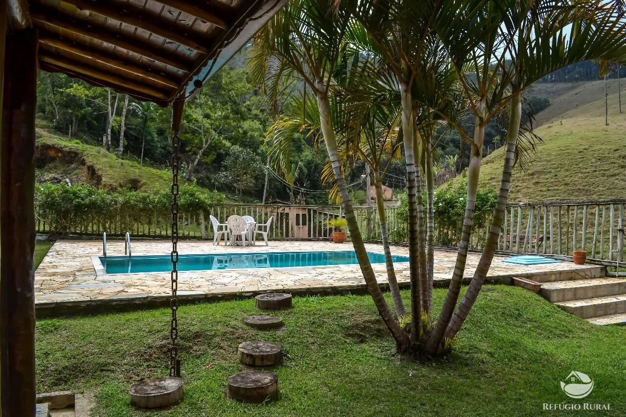 Sítio à venda de 24 ha em Paraibuna, SP, Brasil