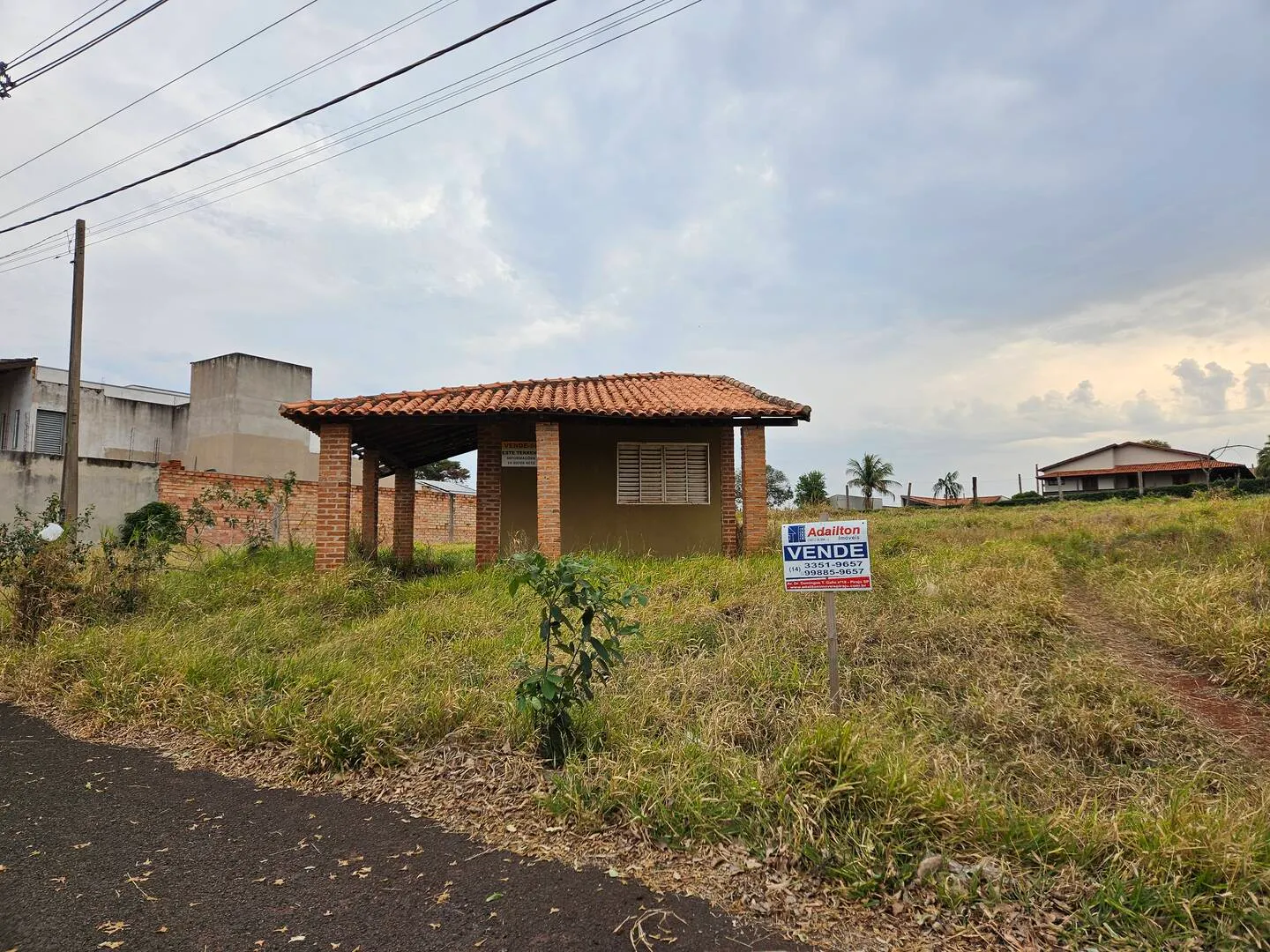 Terreno à venda de 281 m² em Piraju, SP, Brasil
