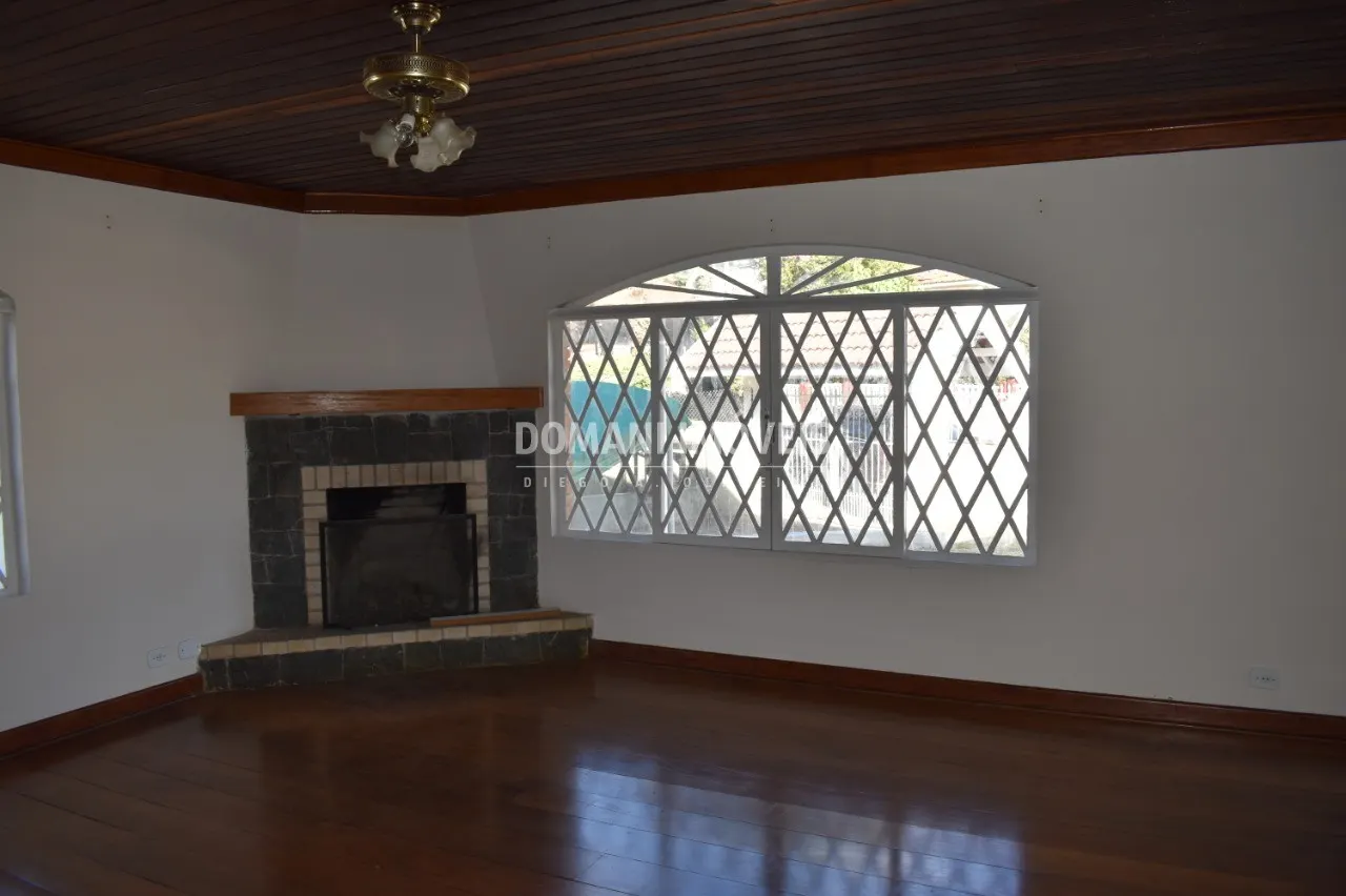 Casa à venda de 500 m² em Campos do Jordão, SP, Brasil