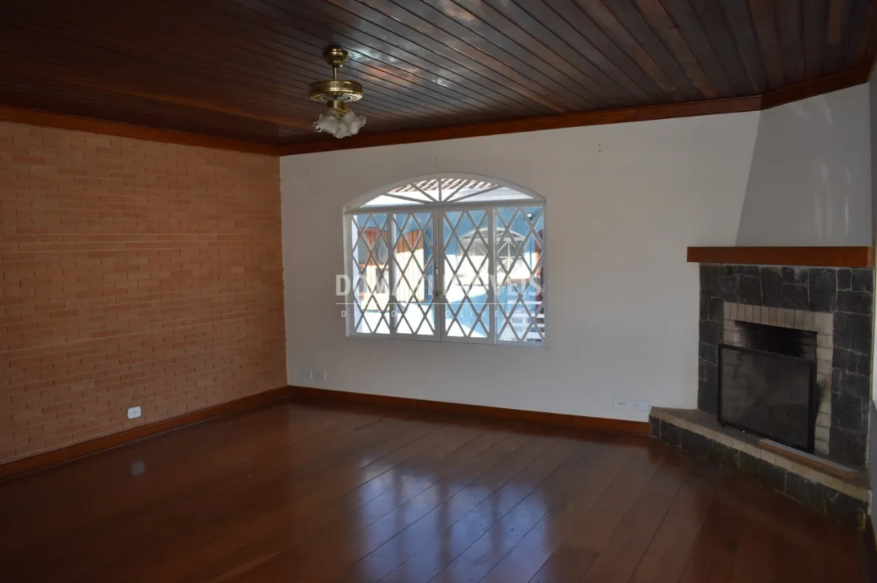 Casa à venda de 500 m² em Campos do Jordão, SP, Brasil