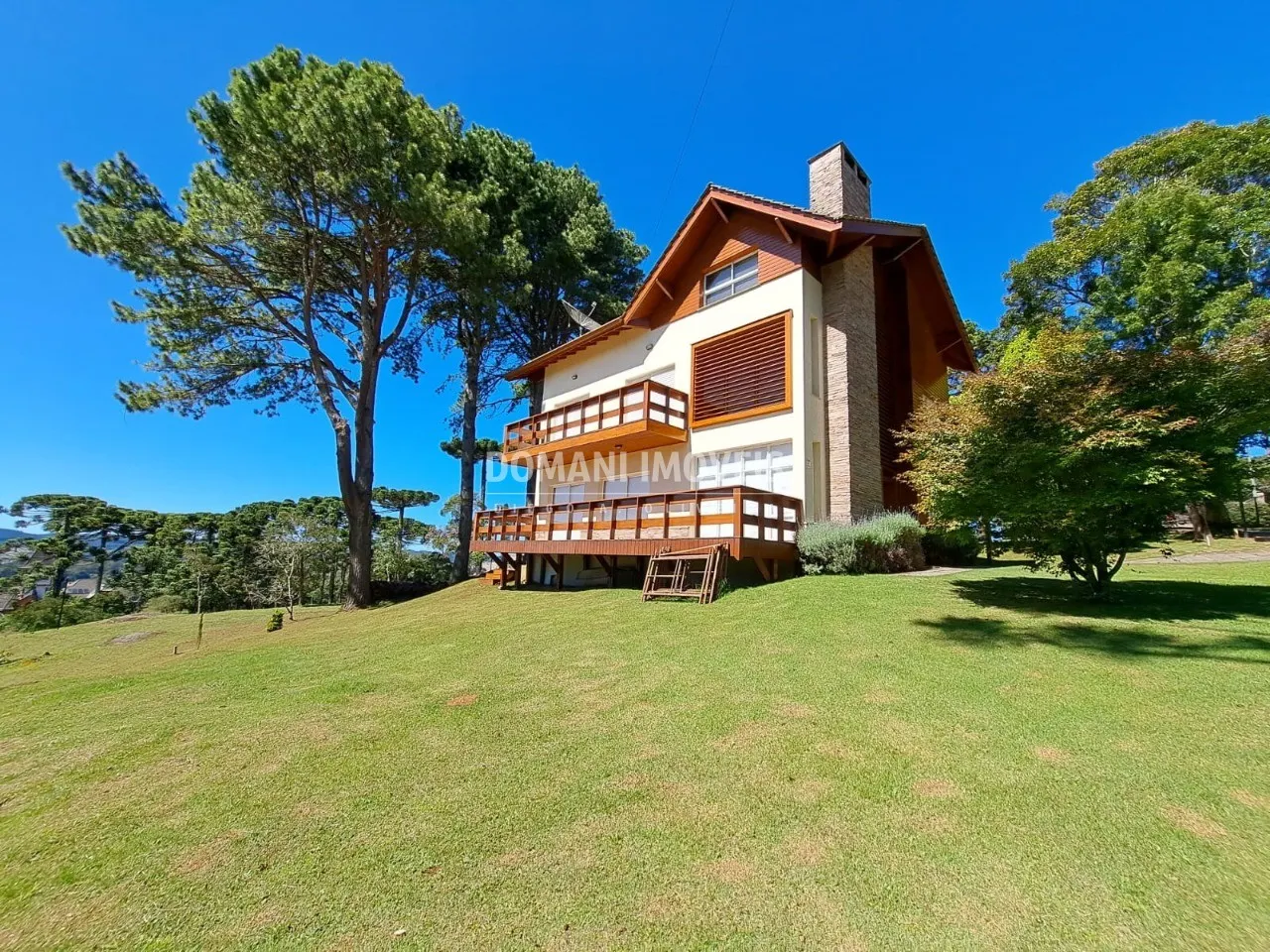 Casa à venda de 1.140 m² em Campos do Jordão, SP, Brasil