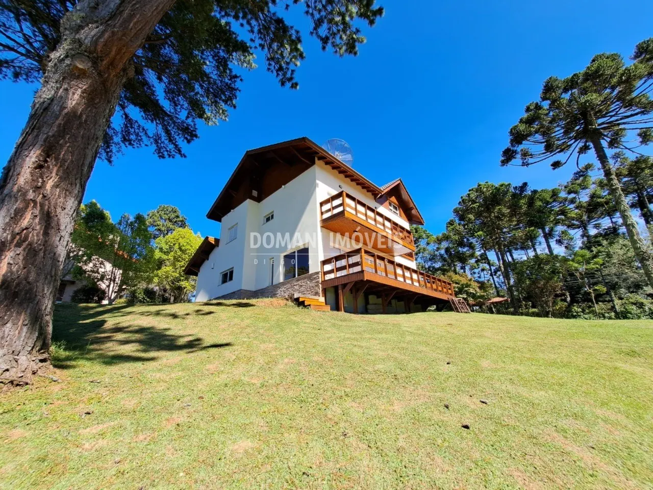 Casa à venda de 1.140 m² em Campos do Jordão, SP, Brasil