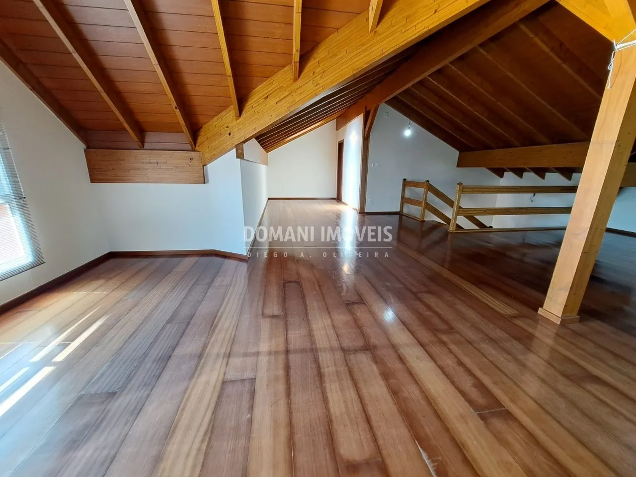 Casa à venda de 1.140 m² em Campos do Jordão, SP, Brasil