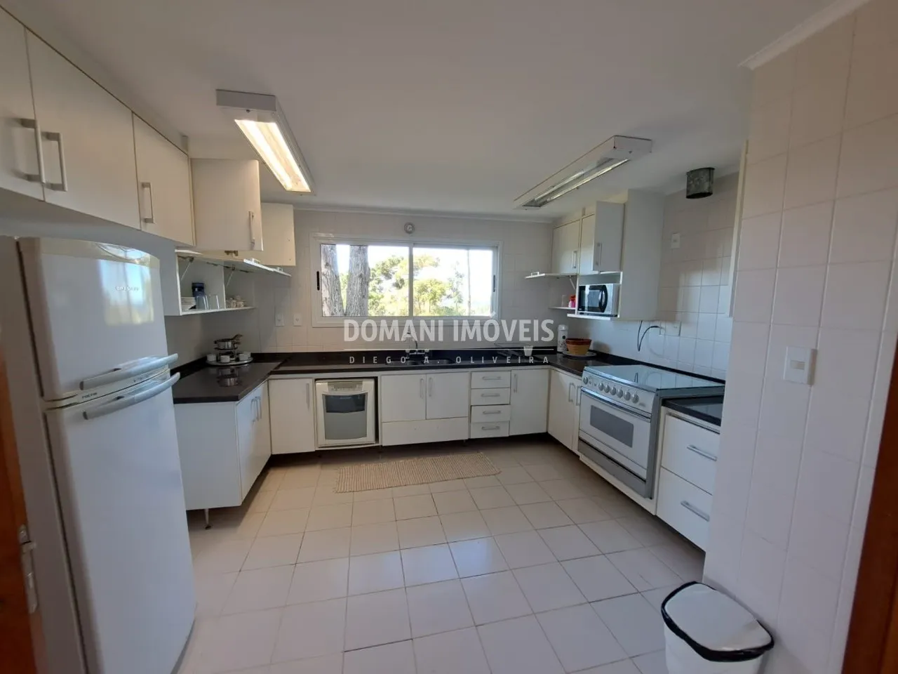 Casa à venda de 1.140 m² em Campos do Jordão, SP, Brasil