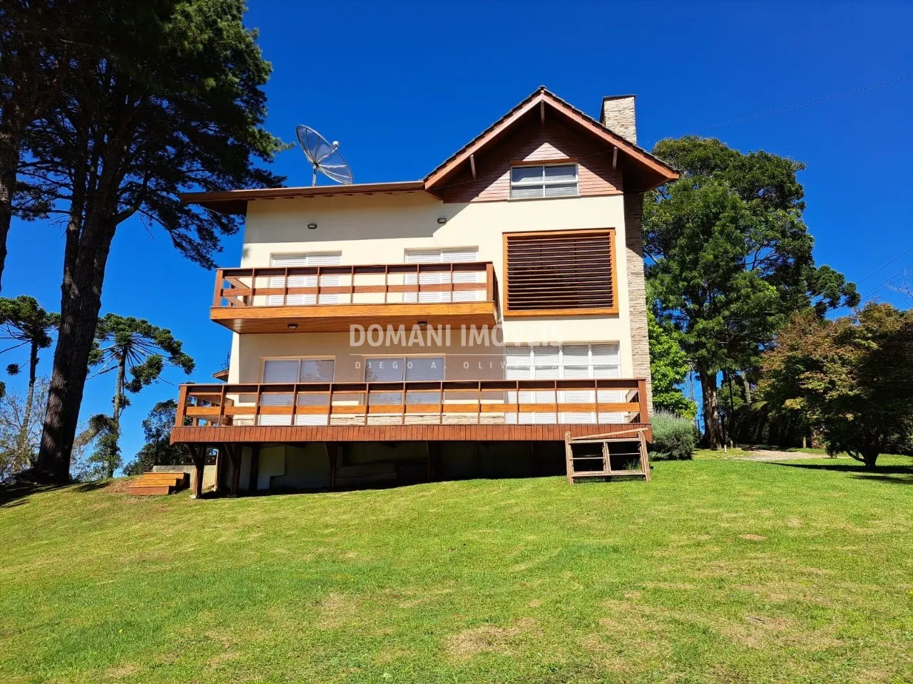 Casa à venda de 1.140 m² em Campos do Jordão, SP, Brasil