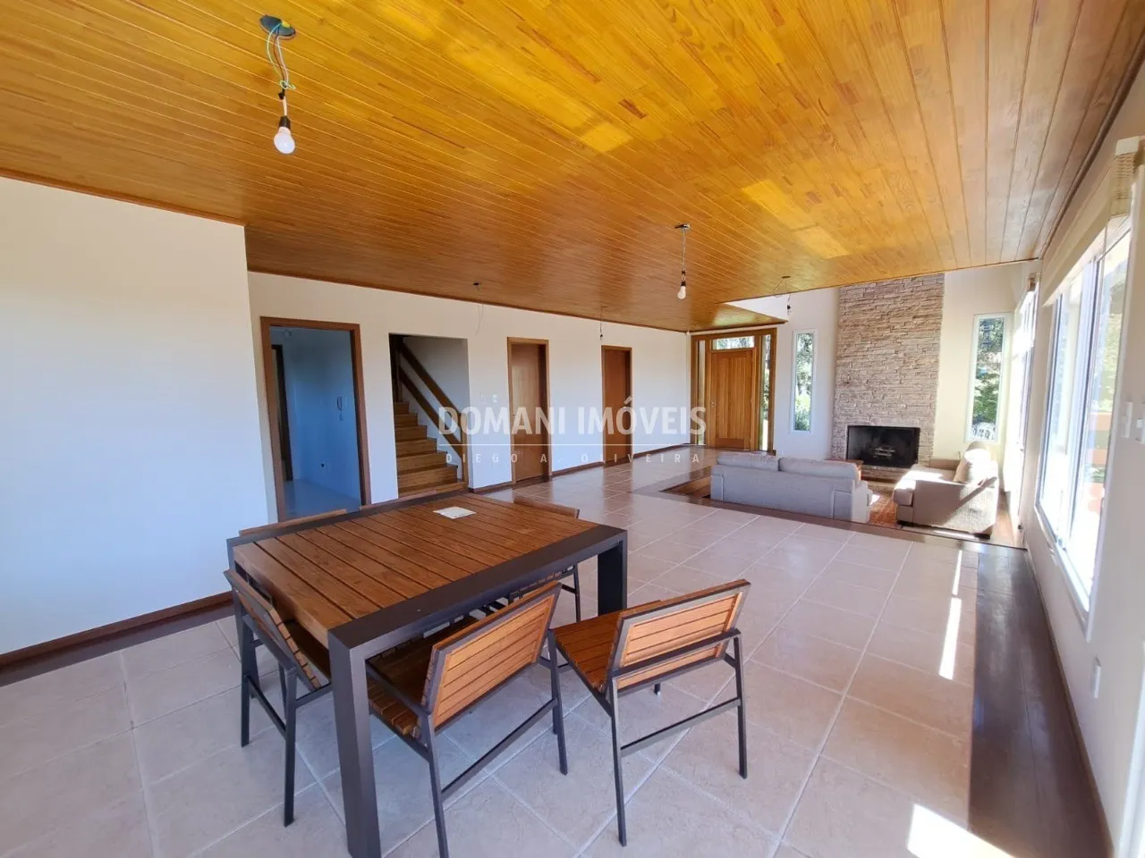 Casa à venda de 1.140 m² em Campos do Jordão, SP, Brasil