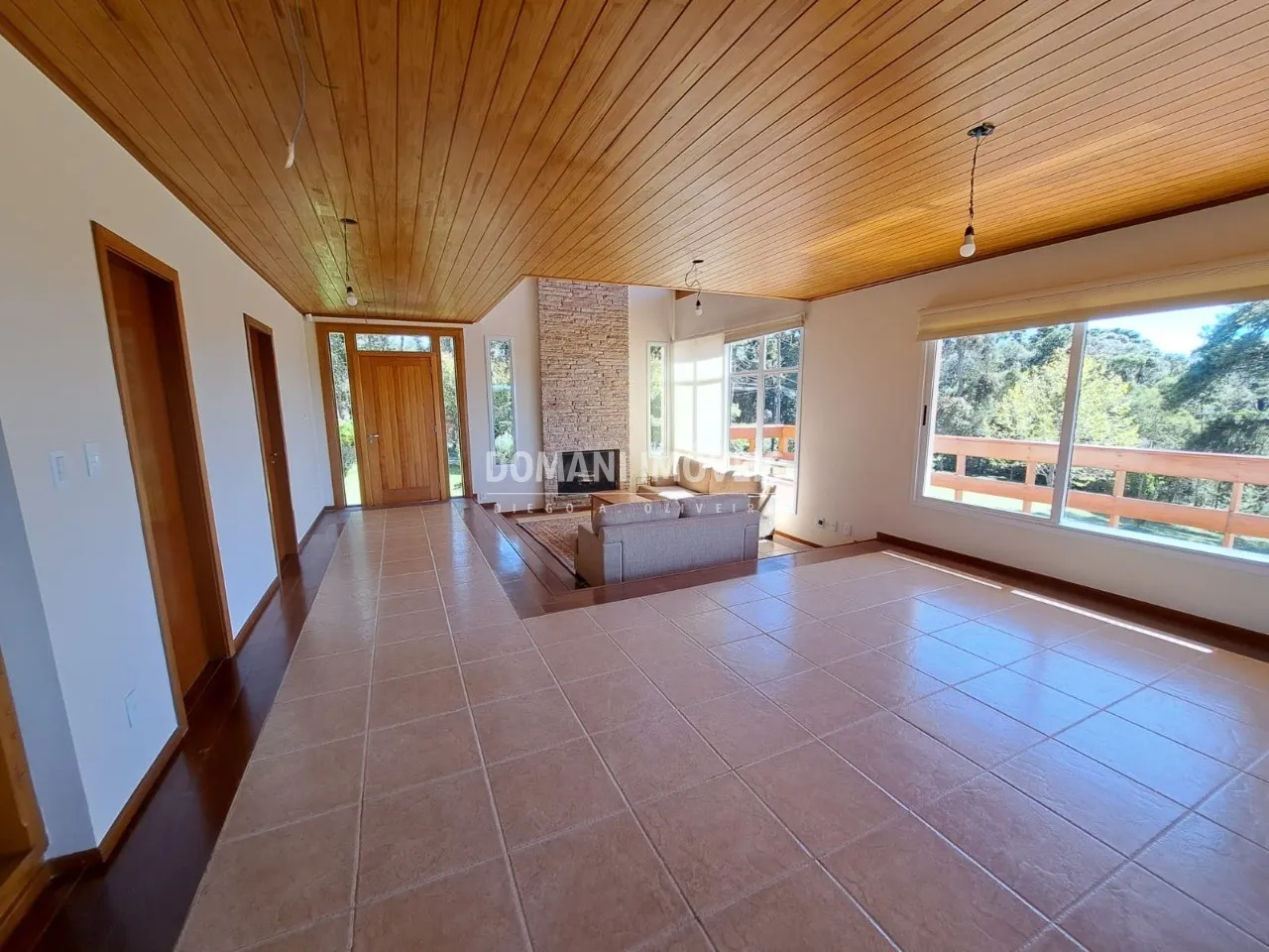 Casa à venda de 1.140 m² em Campos do Jordão, SP, Brasil