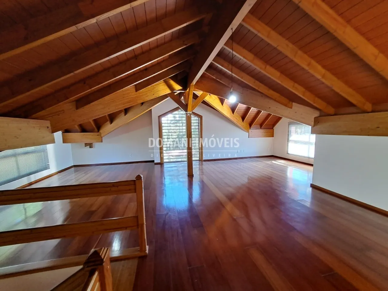Casa à venda de 1.140 m² em Campos do Jordão, SP, Brasil