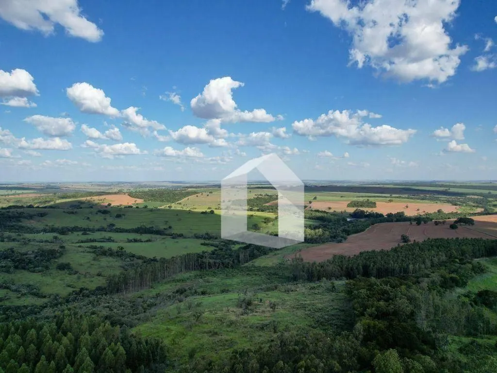 Fazenda à venda de 138 ha em Echaporã, SP, Brasil