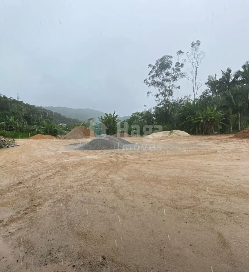 Terreno à venda de 8.000 m² em Brusque, SC, Brasil