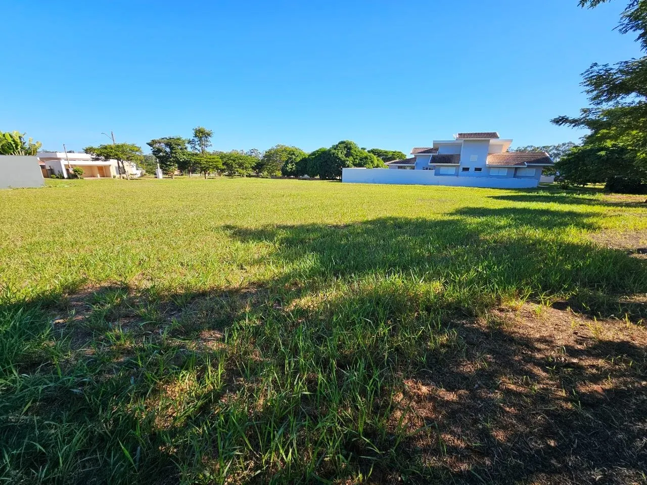 Terreno à venda de 855 m² em Águas de Santa Bárbara, SP, Brasil