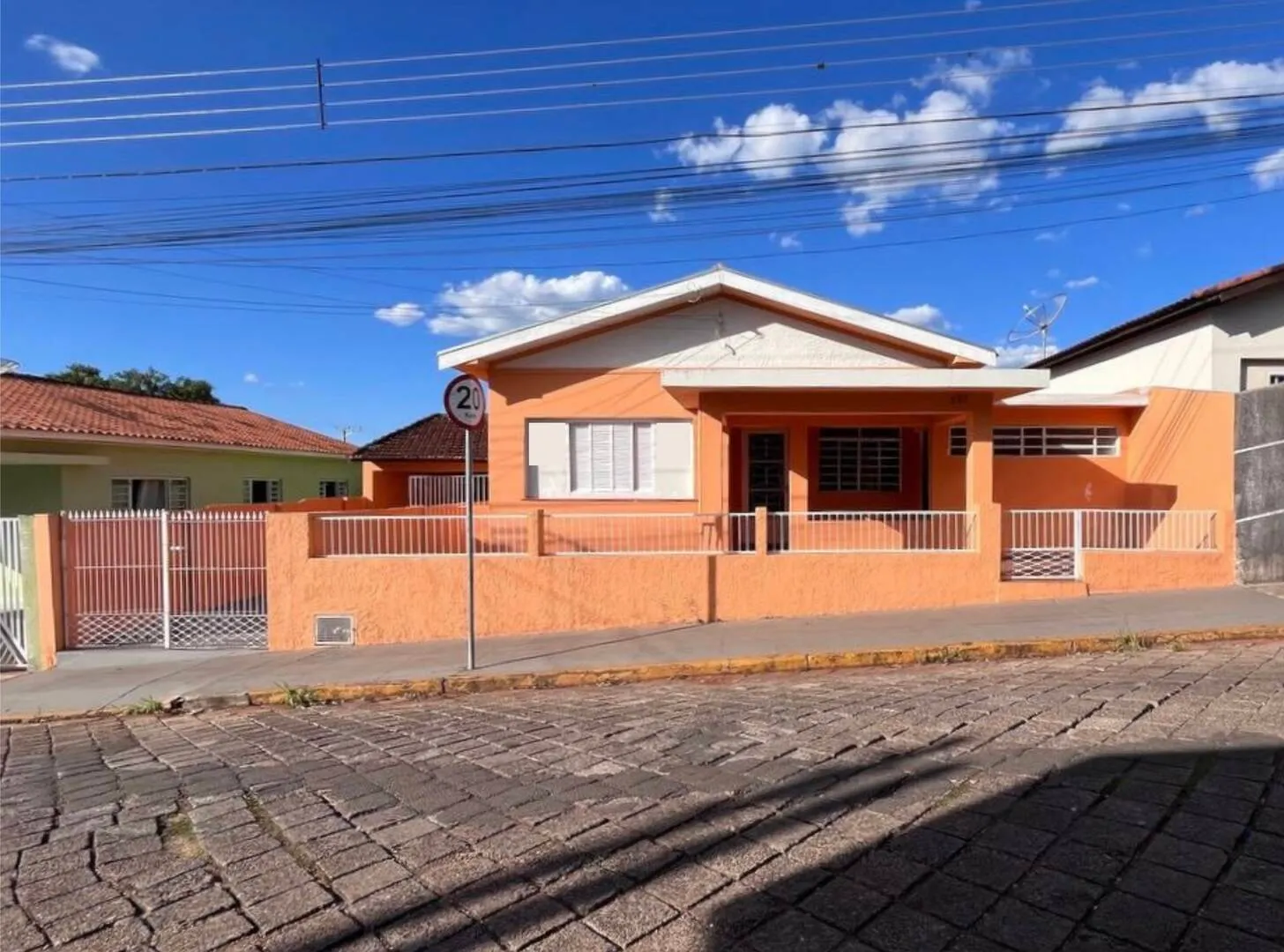 Casa  de 300 m² em Piraju, SP, Brasil