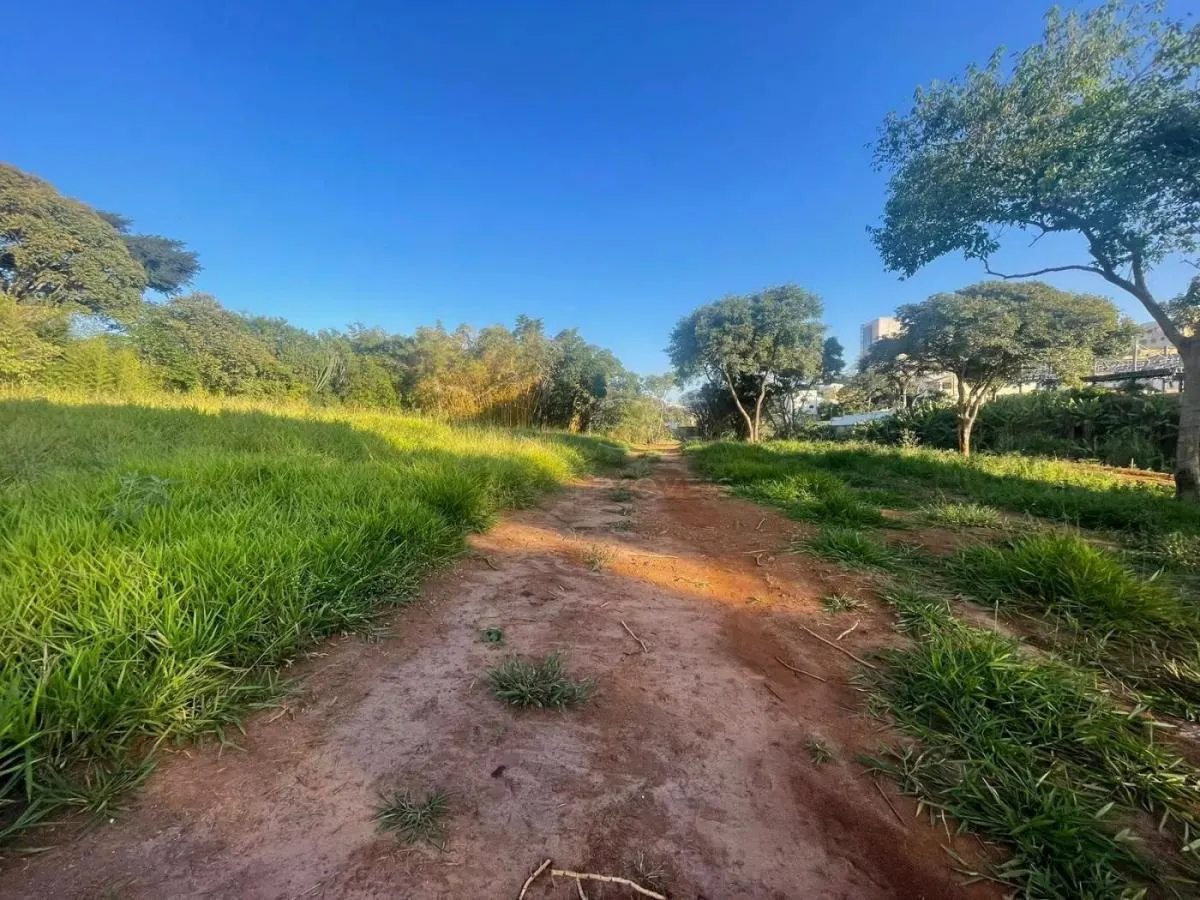 Chácara à venda de 1 ha em Botucatu, SP, Brasil