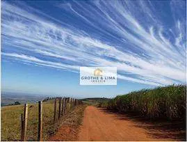 Fazenda à venda e para Arrendar de 876 ha em Itirapina, SP, Brasil
