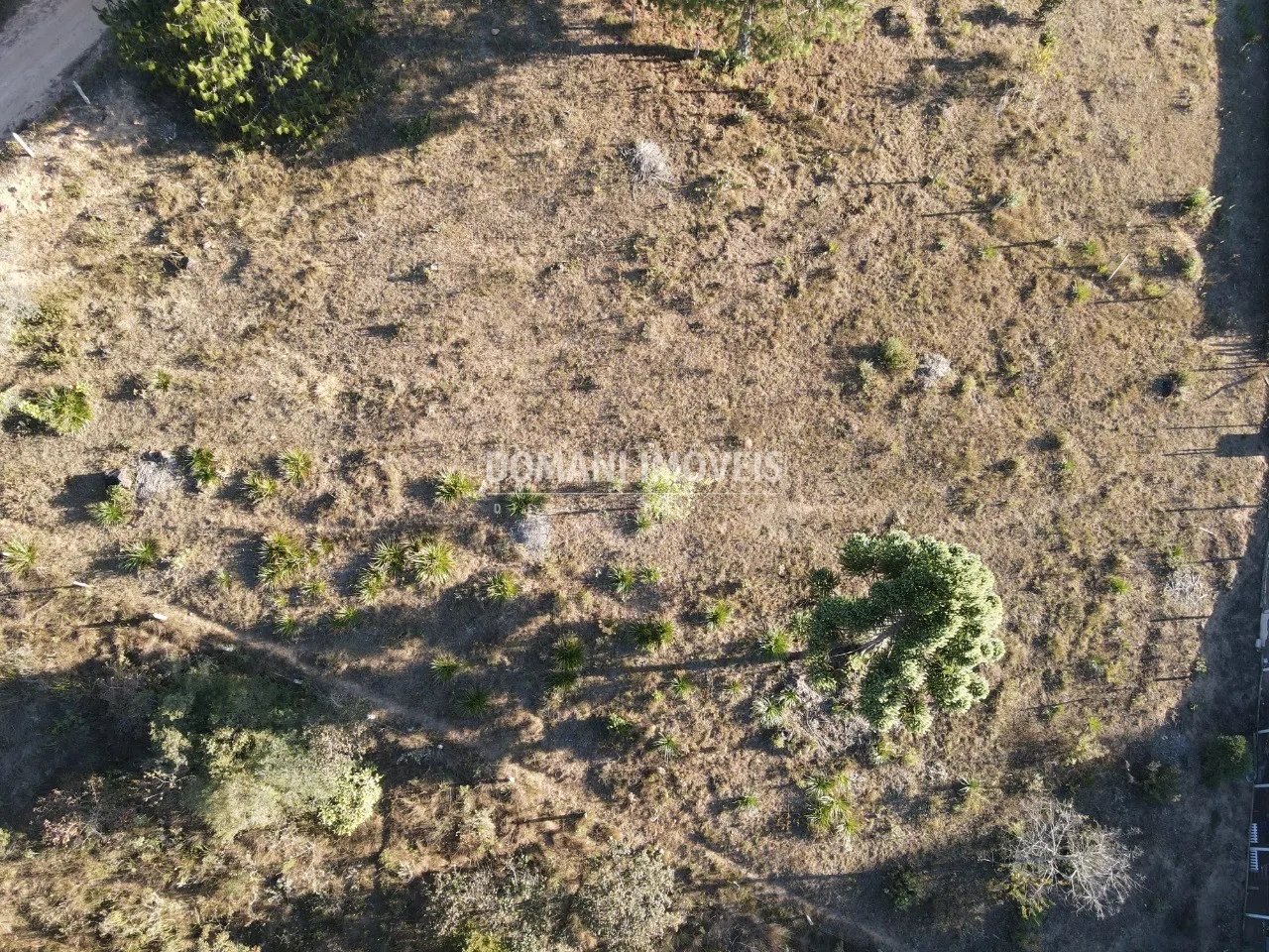 Terreno à venda de 2.700 m² em Campos do Jordão, SP, Brasil