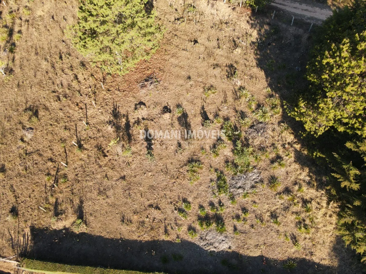 Terreno à venda de 2.700 m² em Campos do Jordão, SP, Brasil